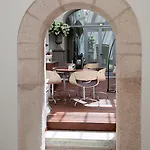 De