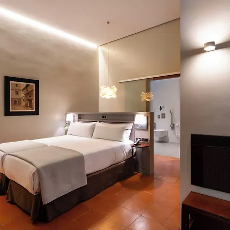 Hotel De 4*