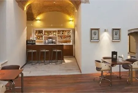 Hotel De 4*
