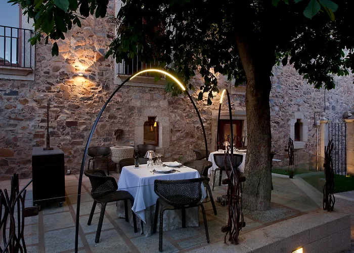 卡塞雷斯旅馆 4*