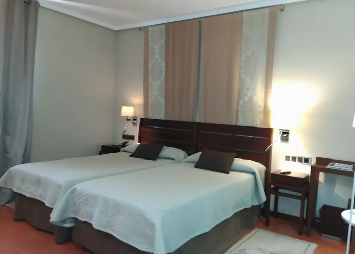 卡塞雷斯旅馆 4*